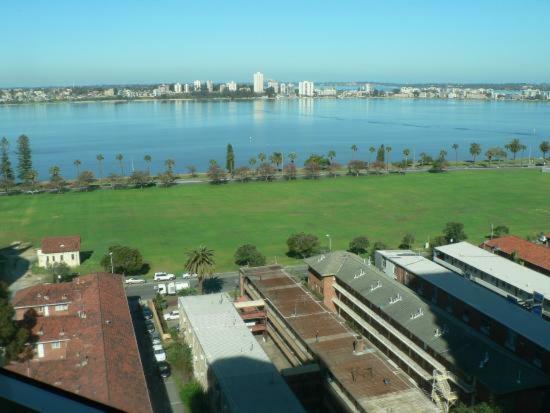 פרת'' Affordable & Comfortable Apartment On Langley Park מראה חיצוני תמונה